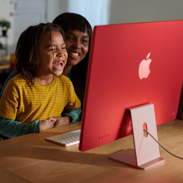 Apple iMac Apple M M3 59.7 cm (23.5") 4480 x 2520 pixels All-in-One PC 8 GB 256 GB SSD macOS Sonoma Wi-Fi 6E (802.11ax) Green - Image 4